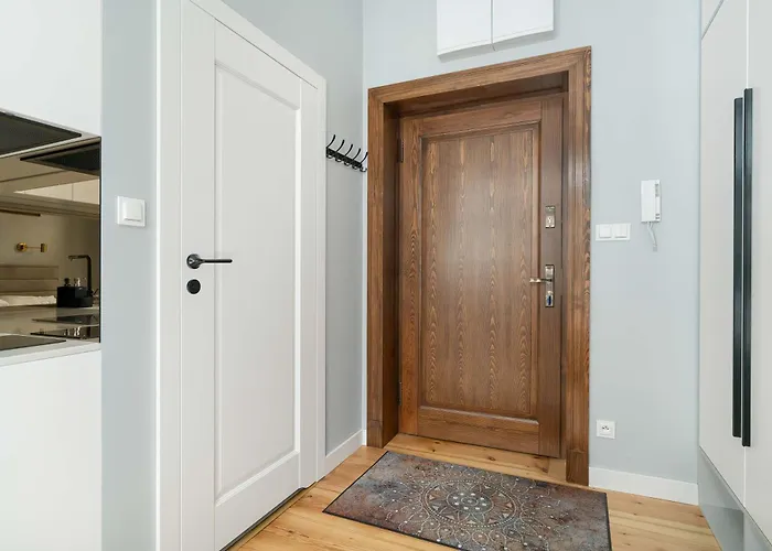 Klimatyczne Z Biurkiem W Poznaniu By Renters * Poznaň