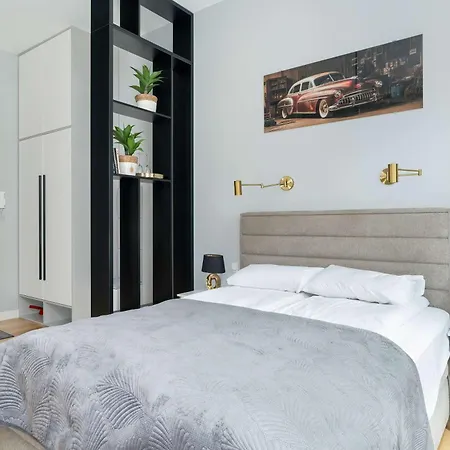 Klimatyczne Z Biurkiem W Poznaniu By Renters Apartment Poznan