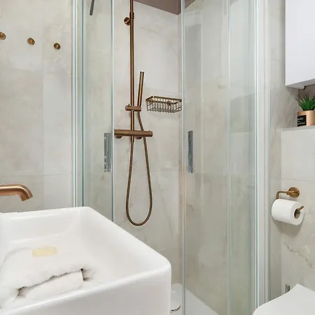 Klimatyczne Z Biurkiem W Poznaniu By Renters