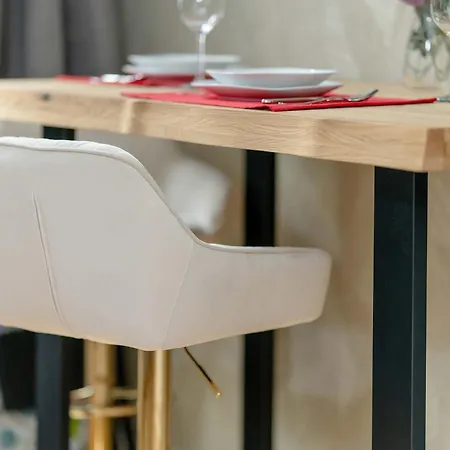 Klimatyczne Z Biurkiem W Poznaniu By Renters Apartment Poznan