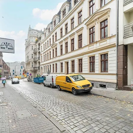Klimatyczne Z Biurkiem W Poznaniu By Renters Poznan