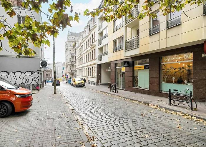 Klimatyczne Z Biurkiem W Poznaniu By Renters *