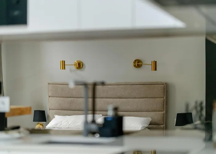 Klimatyczne Z Biurkiem W Poznaniu By Renters *