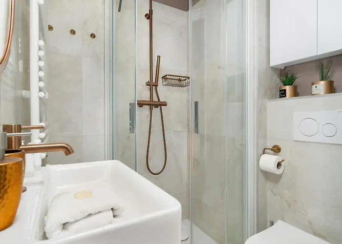 Klimatyczne Z Biurkiem W Poznaniu By Renters