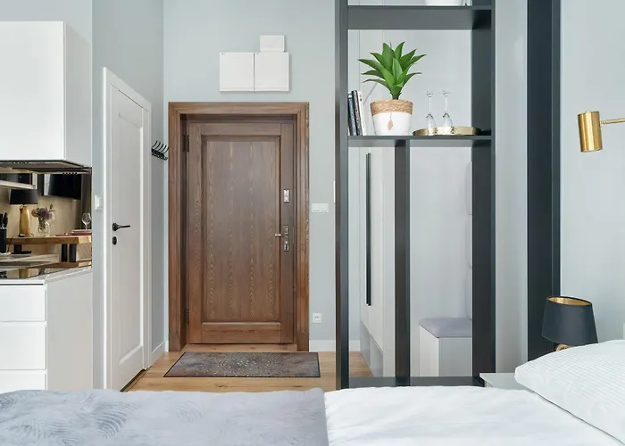 Klimatyczne Z Biurkiem W Poznaniu By Renters Poznań